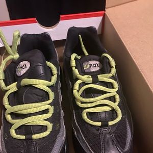 Kids Nike airmax size 2